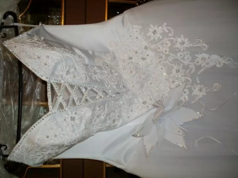 Свадебное платье в отличном состоянии.